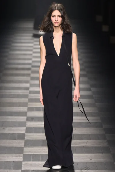 Look 13